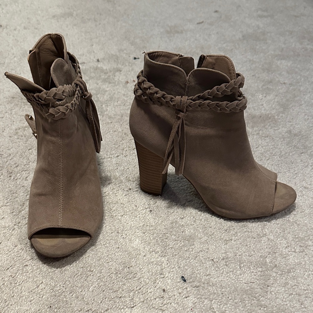 Xoxo Taupe Braided Heeled Boots size 8